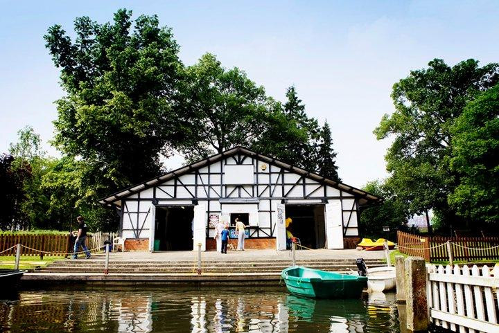 The Boathouse Golf and Tennis-切尔滕纳姆必去景点