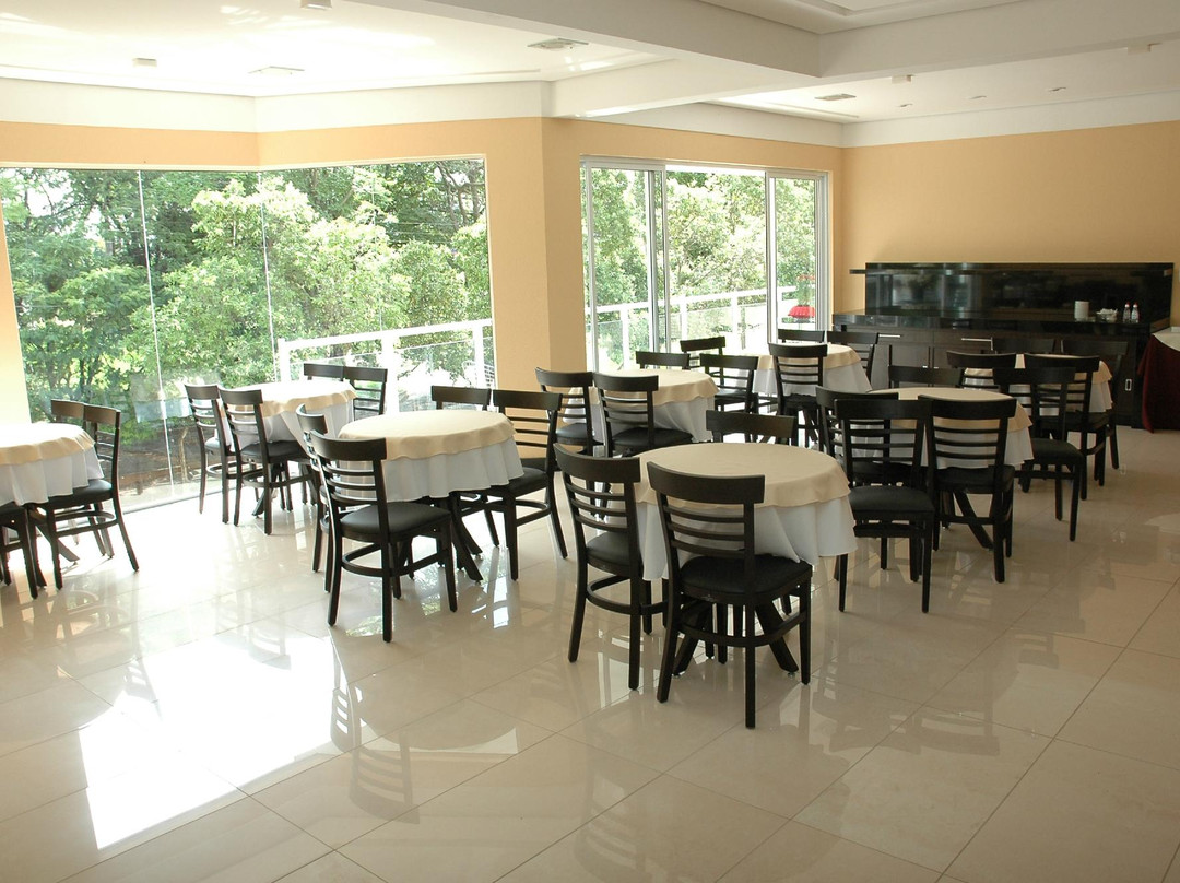 Cristal Palace Inn主图