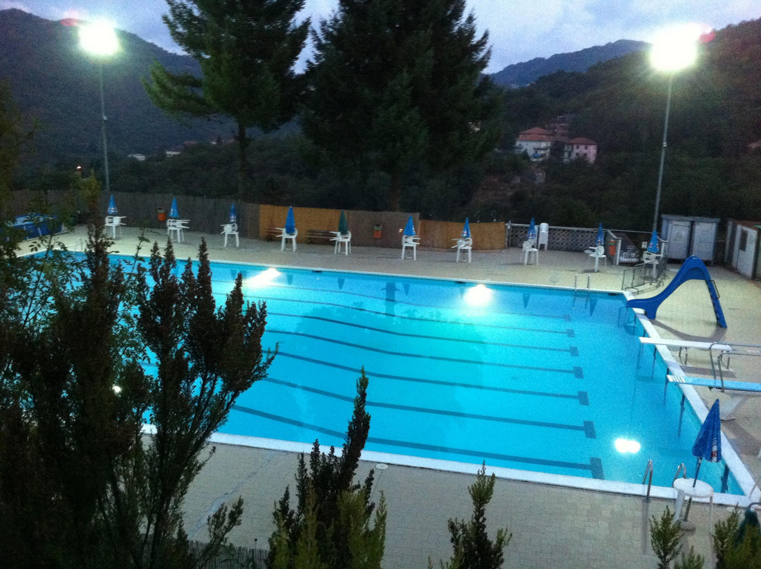 Piscina di Lumarzo-Lumarzo必去景点