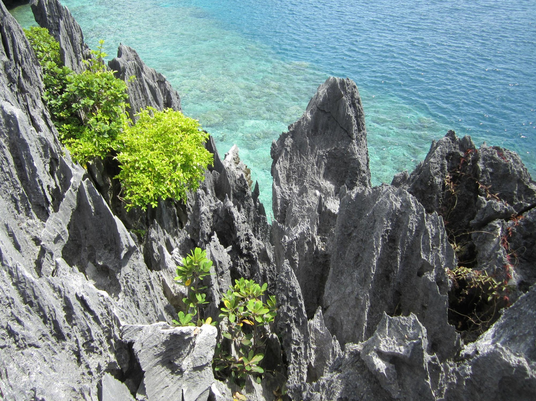 Matinloc Island景点图片