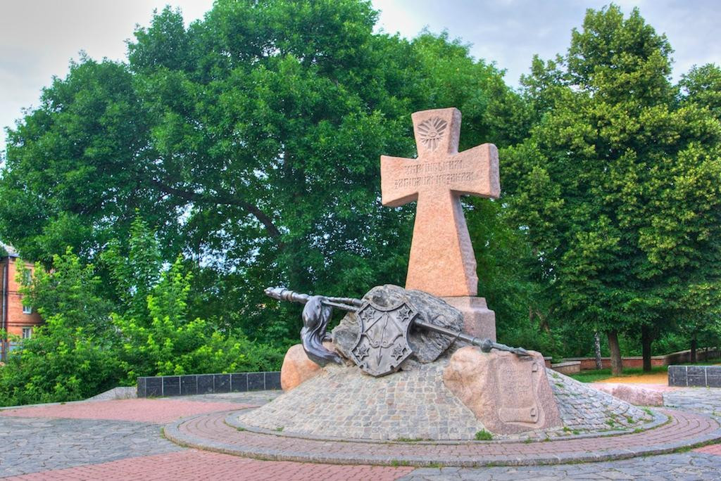 Fallen Ukrainian Cossacks' Monument-Poltava必去景点