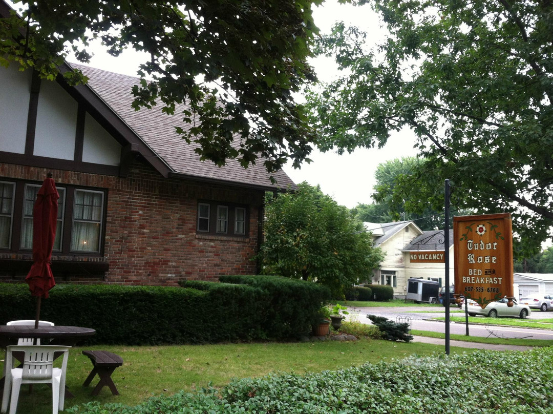 The Tudor Rose Bed & Breakfast主图