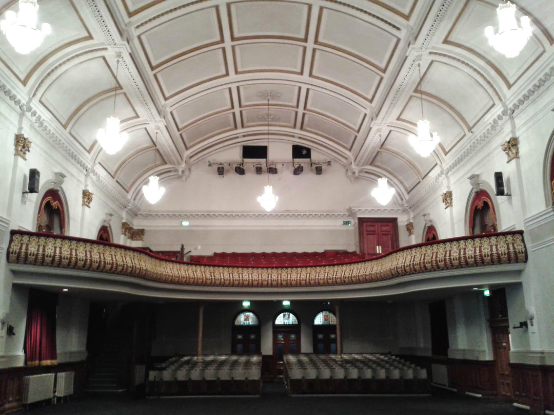 St. Columb's Hall-德里必去景点