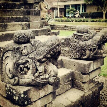 Candi Kidal景点图片