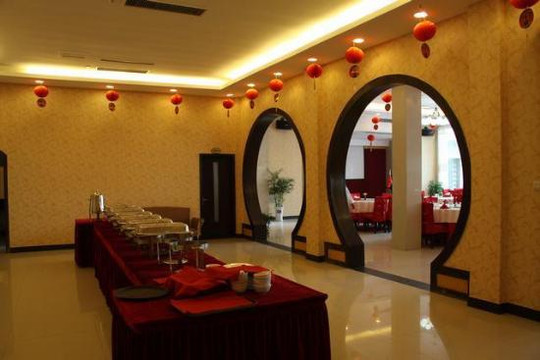 天柱山乐天然大酒店主图