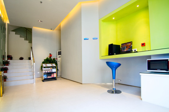 白玉兰酒店(武汉江滩南京路科技馆店)主图