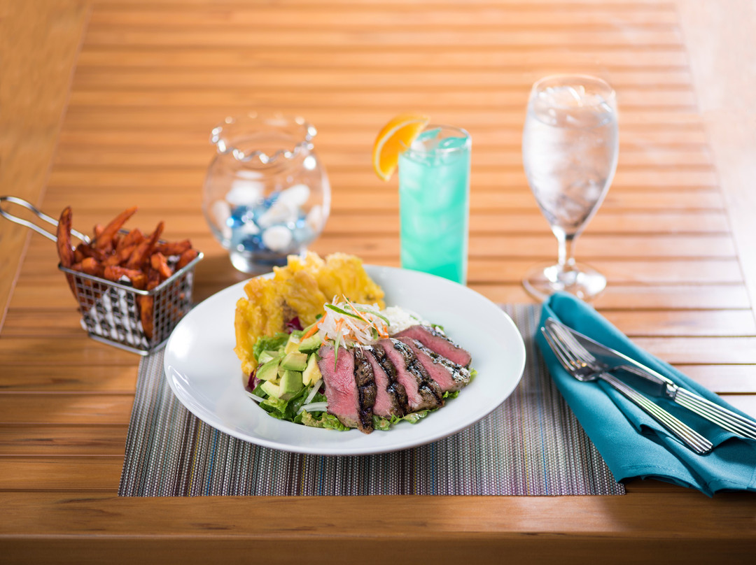 Harry's Poolside Bar & Grill