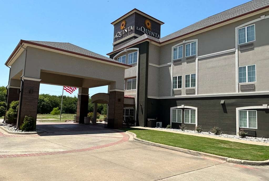 Commerce酒店住宿-La Quinta Inn & Suites by Wyndham Sulphur Springs
