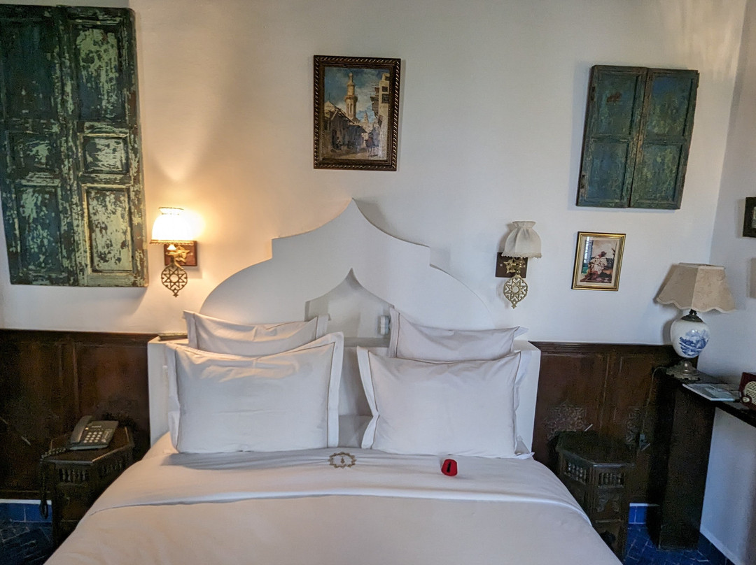 勒卡里菲酒店主图