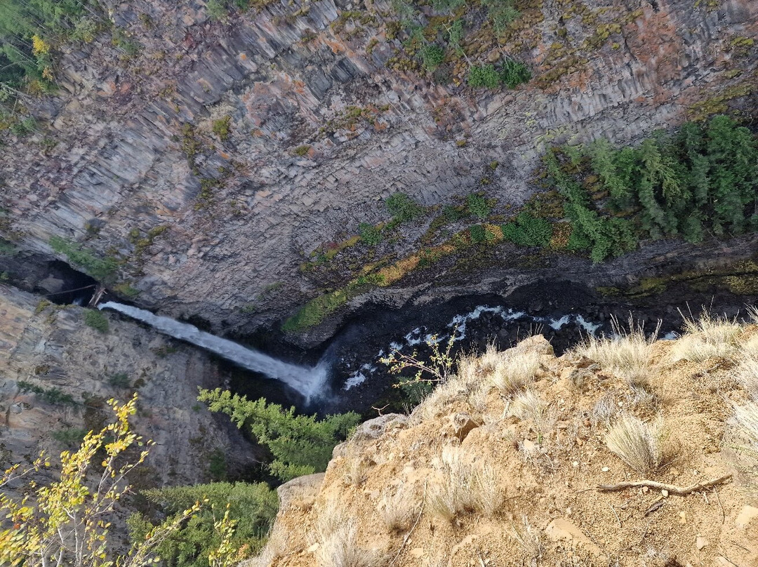 Spahat Falls景点图片