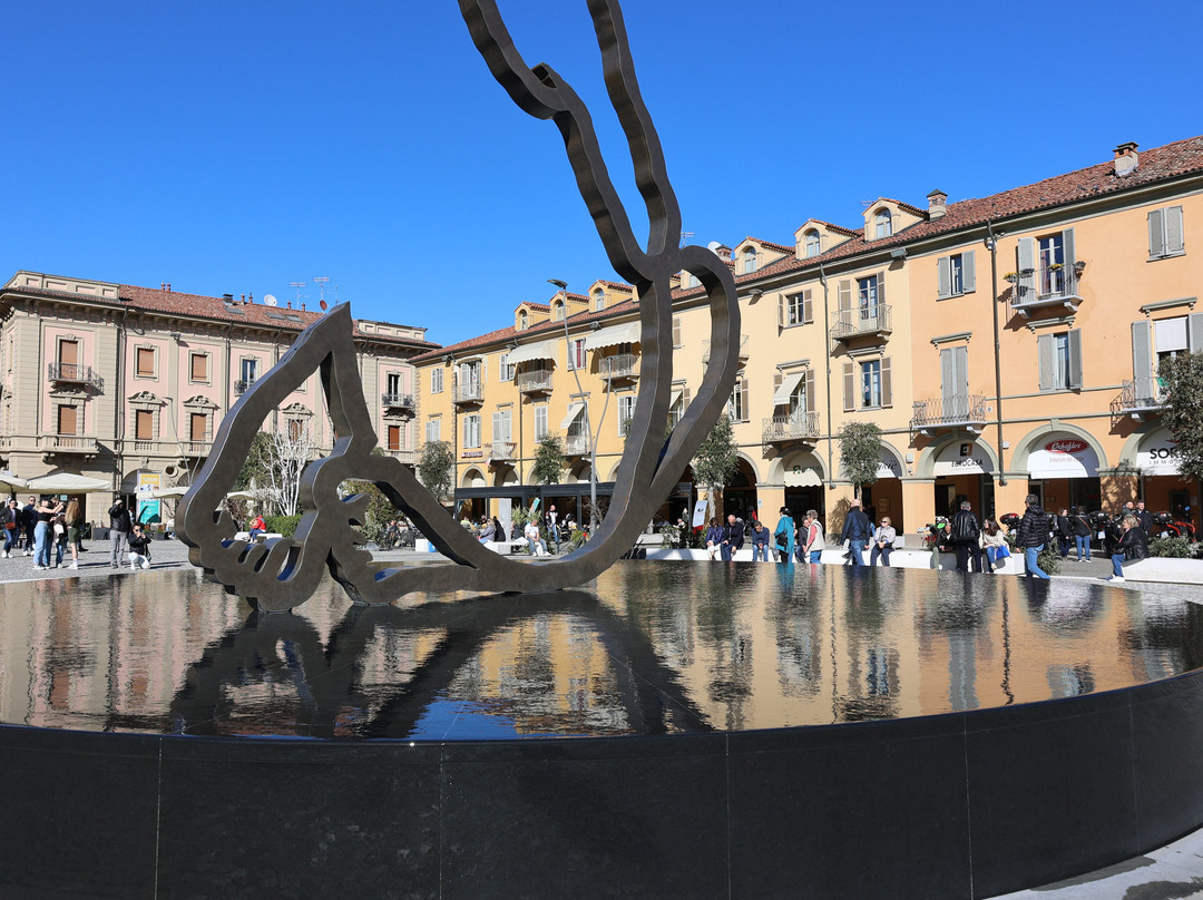 Alba - Scultura di Valerio Berruti景点图片