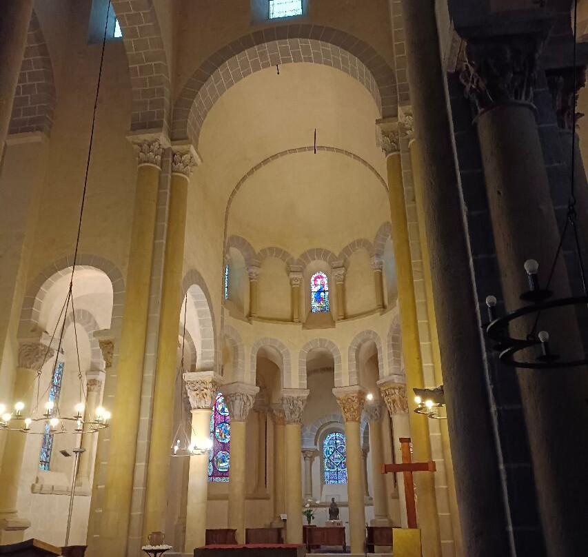 Église de Saint-Nectaire景点图片