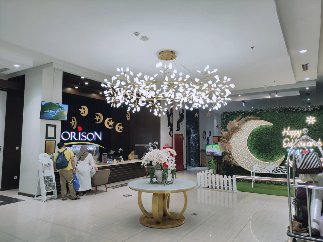 Hotel Horison Nindya Semarang主图