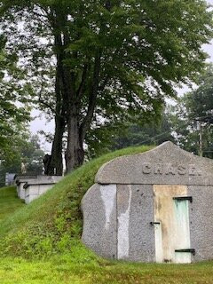 Grove Cemetery景点图片