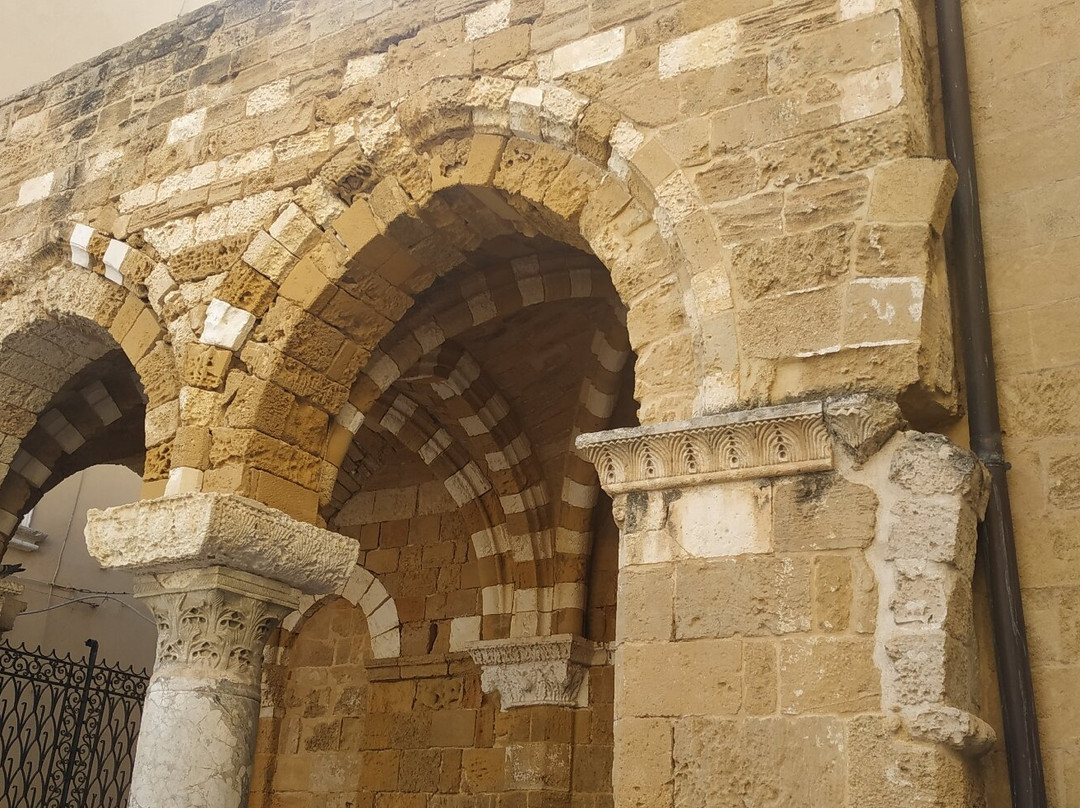 Portico dei Cavalieri Templari-布林迪西必去景点