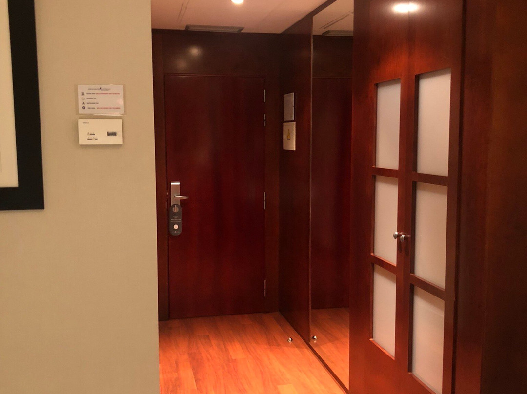 洛萨斯大酒店主图