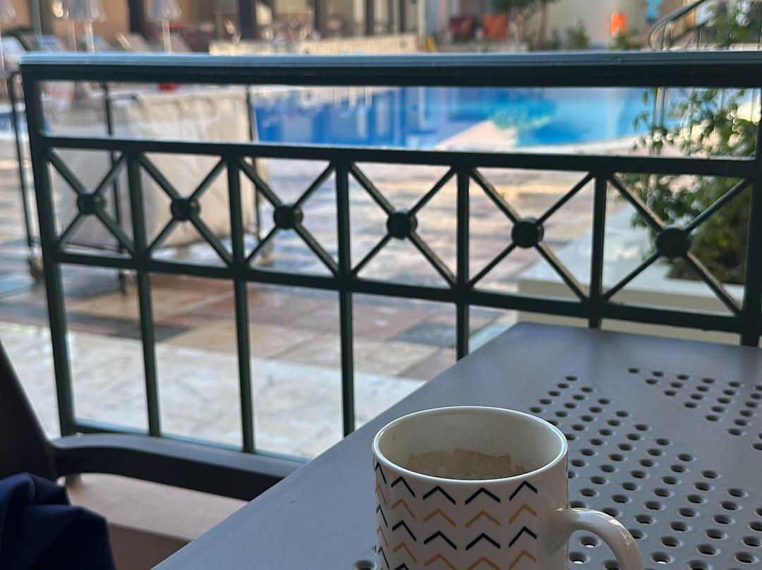 Lotus Hotel Apartments主图