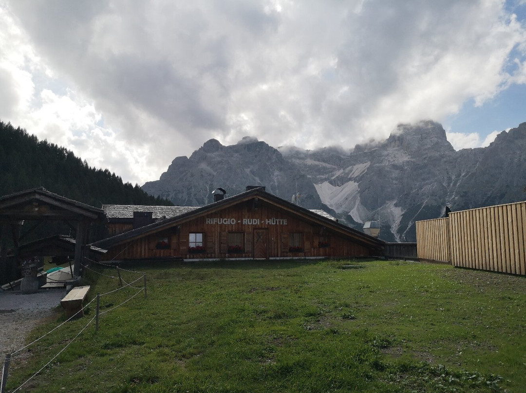 Prati di Croda Rossa景点图片