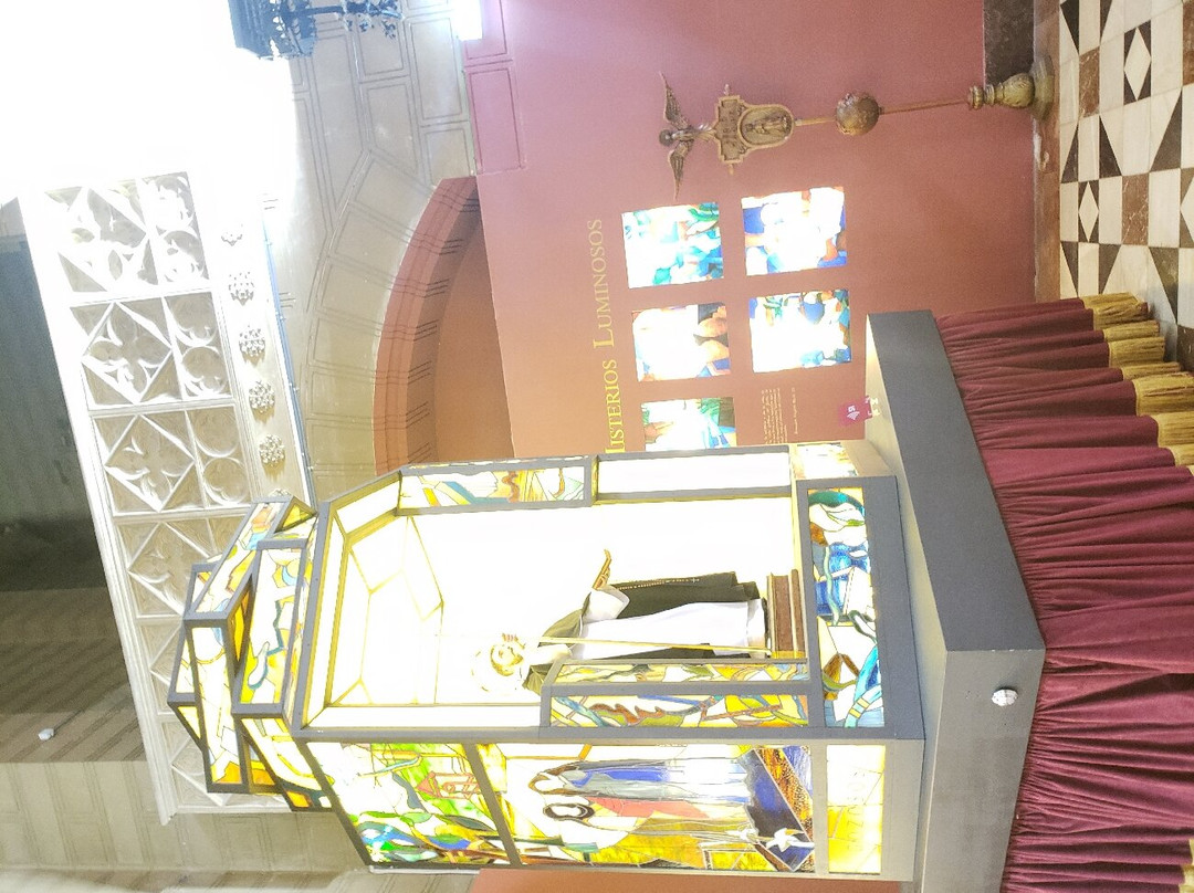 Museo de los Faroles y Rosario de Cristal-萨拉戈萨省必去景点