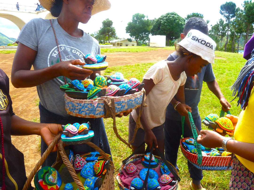 Ilot de la Vierge-Ampefy必去景点