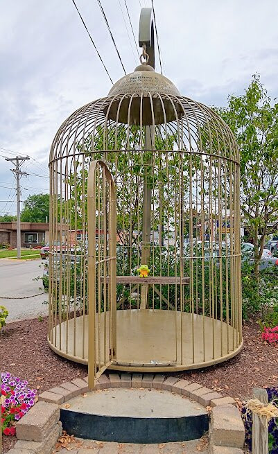 Giant Bird Cage-Casey必去景点