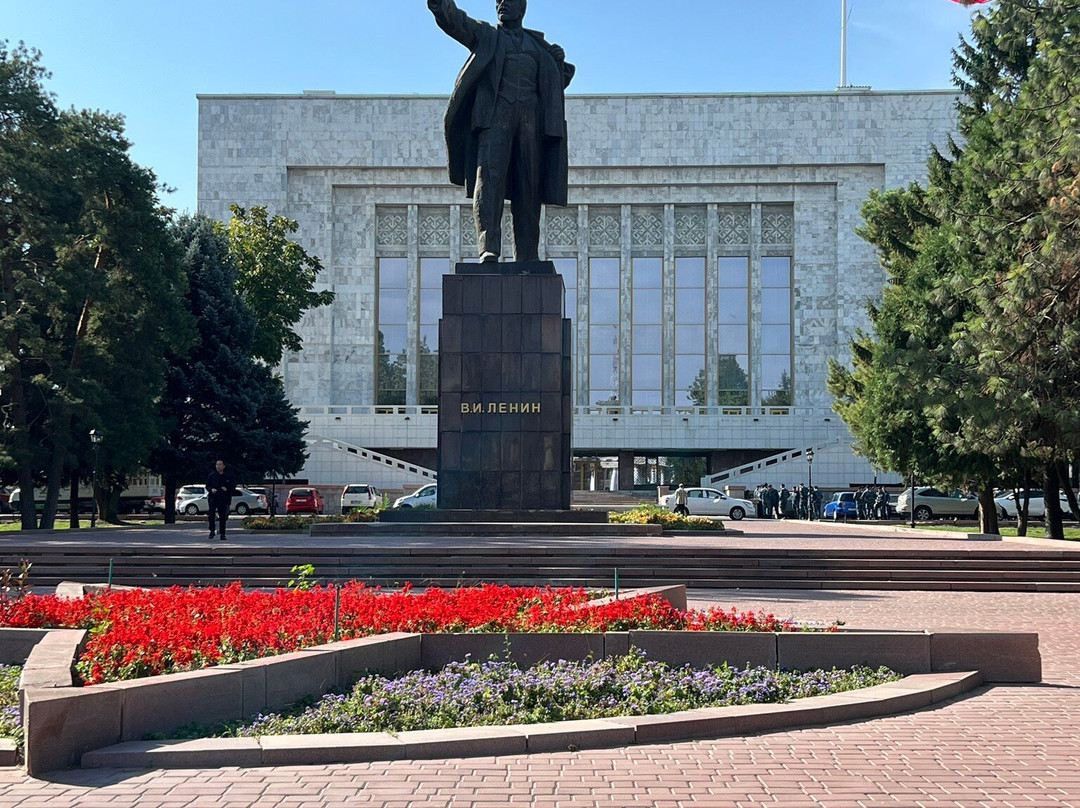 Vladimir Lenin Statue-比斯凯克必去景点