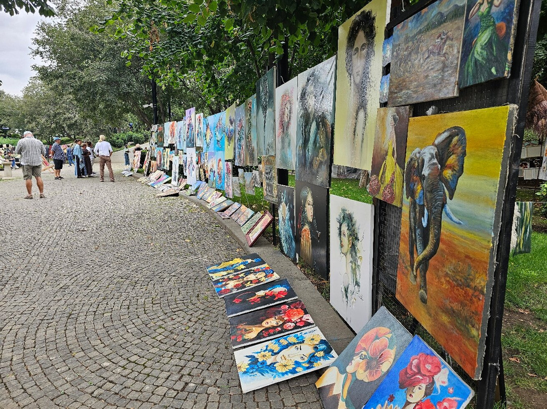 Dry Bridge Market-第比利斯必去景点