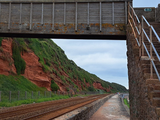 Red Rock Beach-Dawlish Warren必去景点