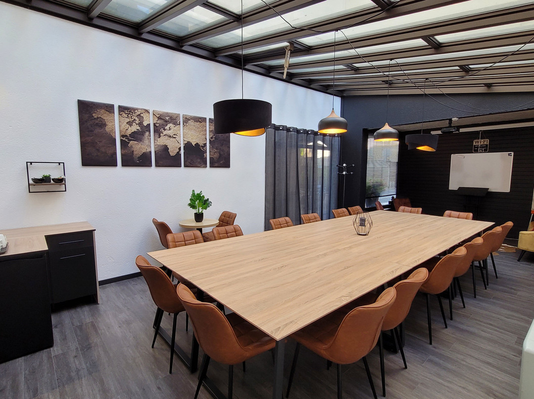 因特尔瓦罗酒店主图