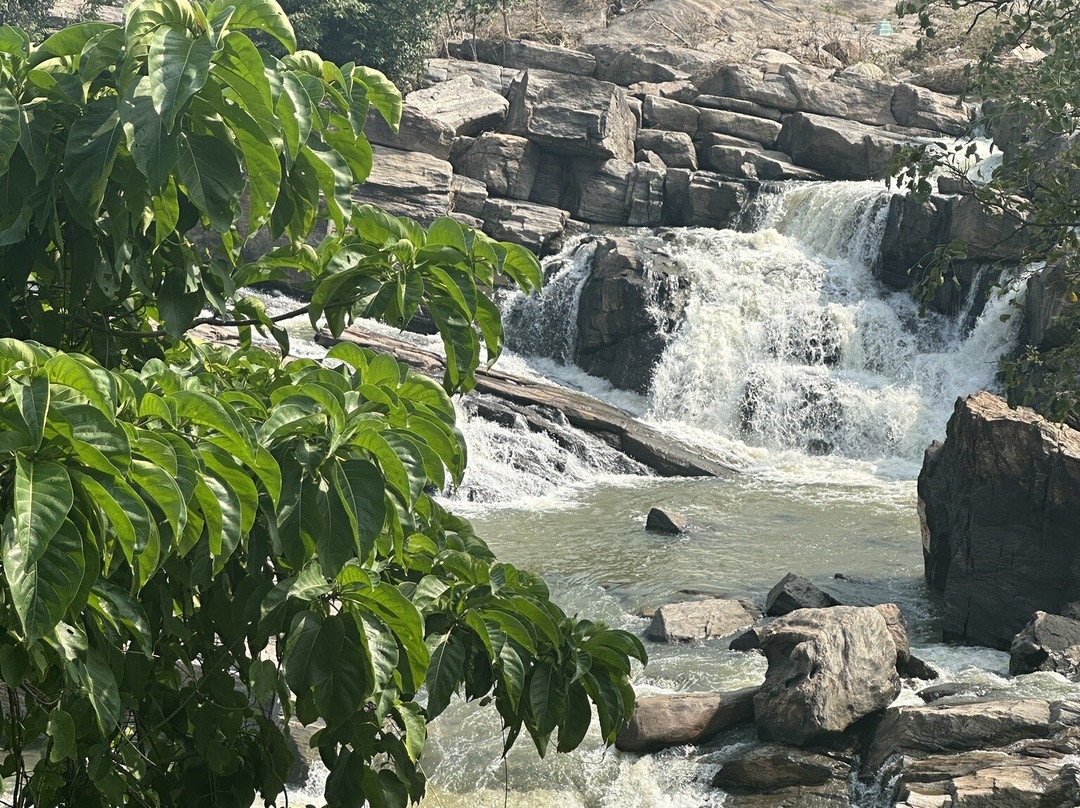 Hundru Falls景点图片