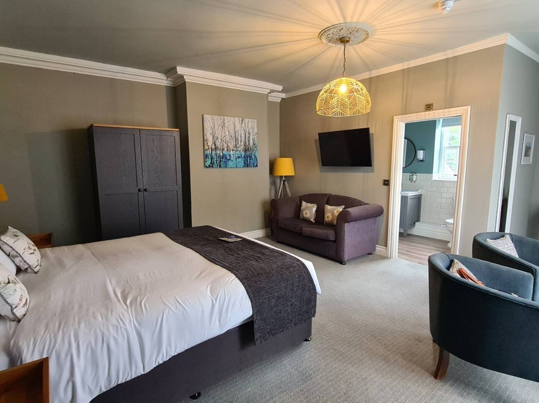 Riverside Inn Hotel主图