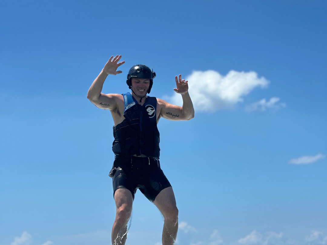 Rincon Waves Hydroflights-吕康必去景点