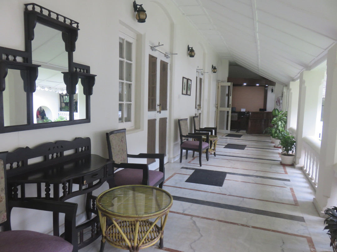 MPT Rock End Manor Pachmarhi主图