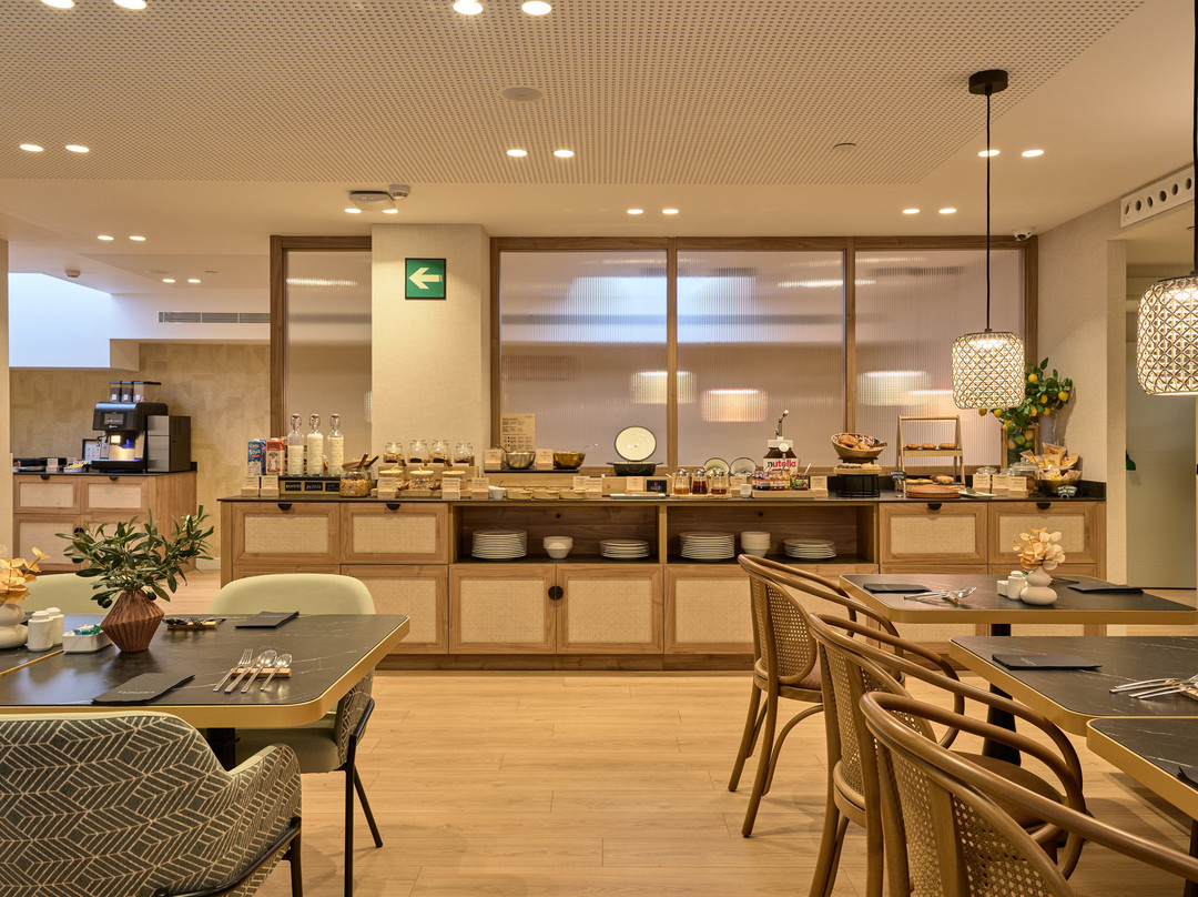 加泰罗尼亚天皇酒店主图