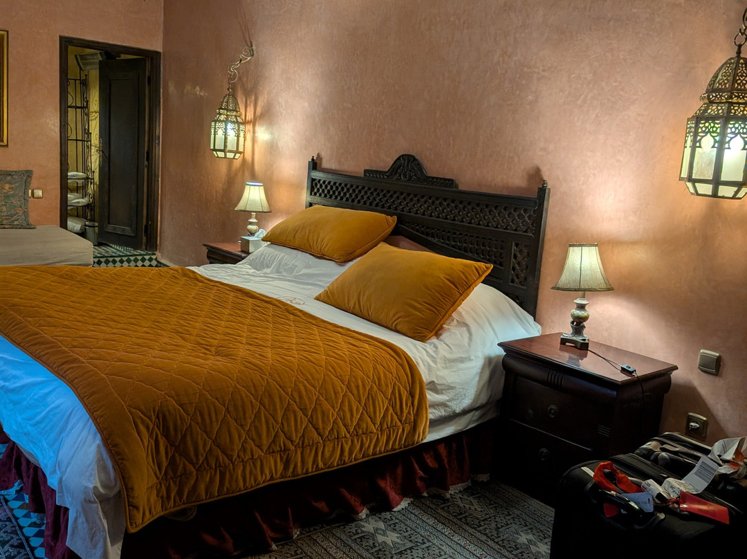 达尔安妮巴旅馆主图