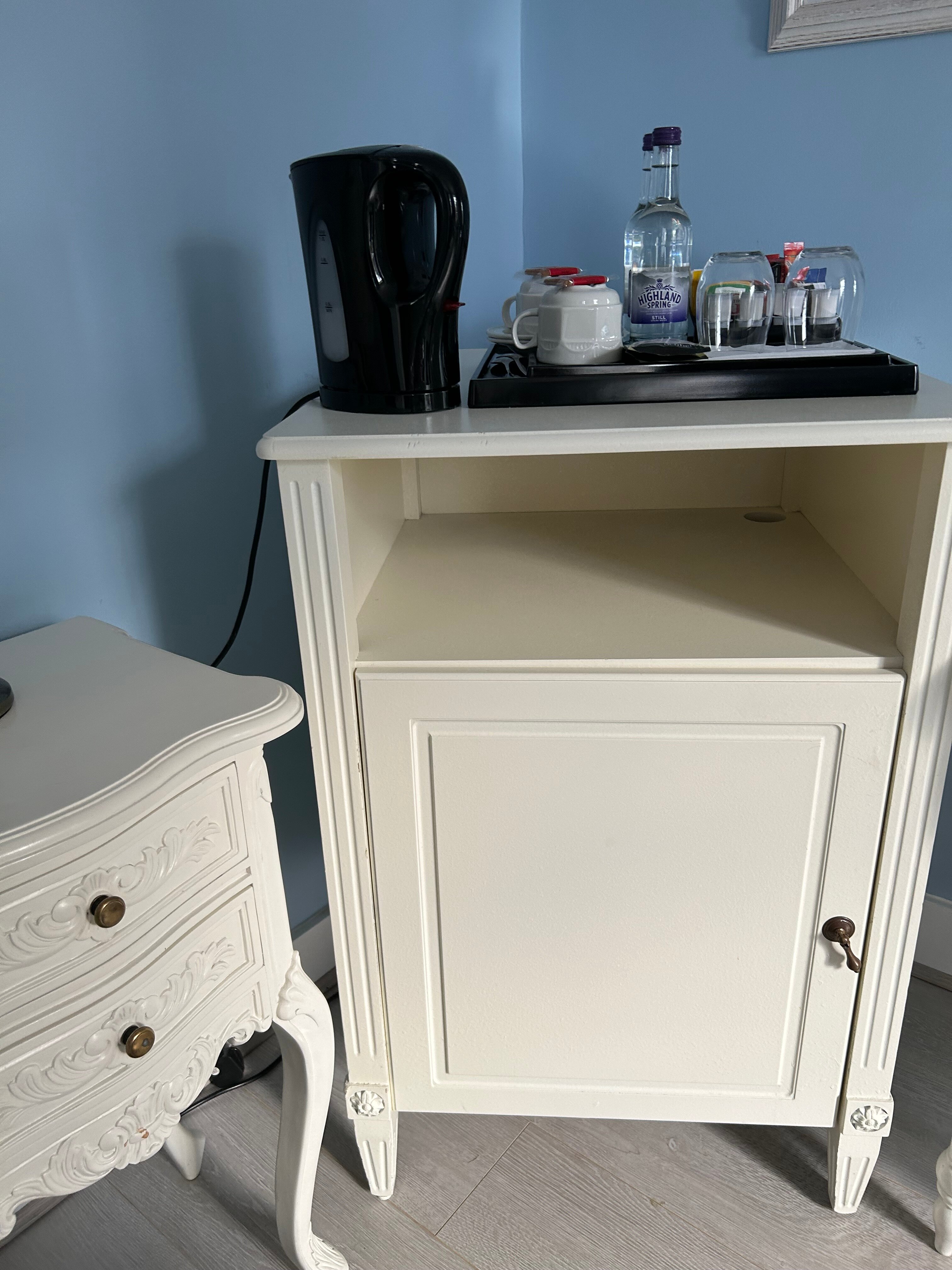 The French Partridge-客卧