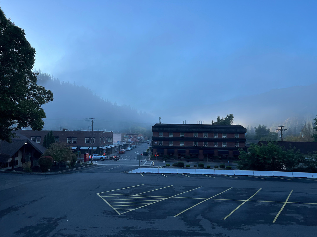 White Pine Motel主图