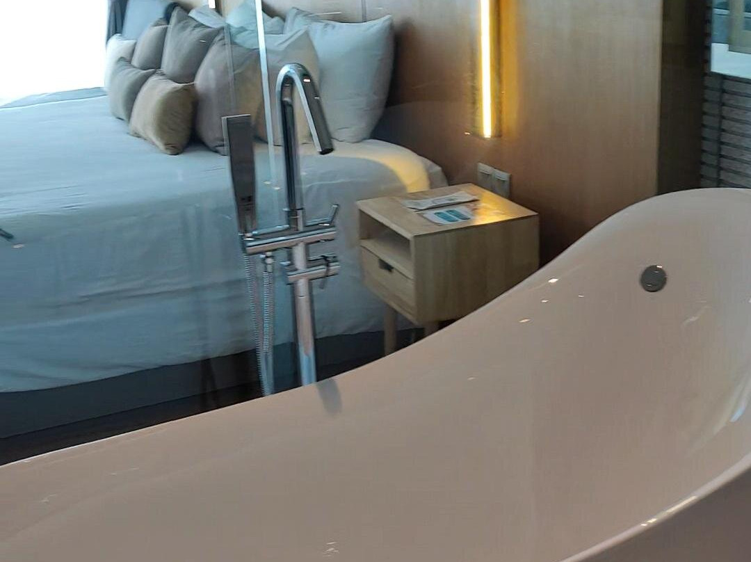 Wyndham Grand Nai Harn Beach Phuket主图