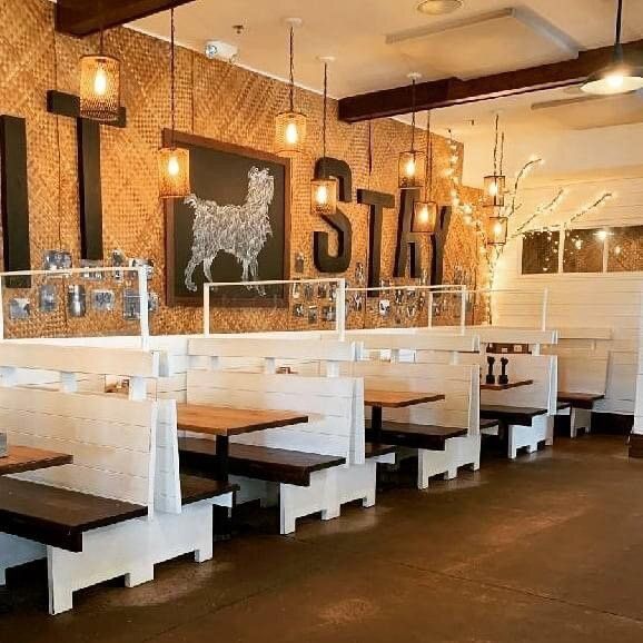 The Stray Dog Bar & Grill