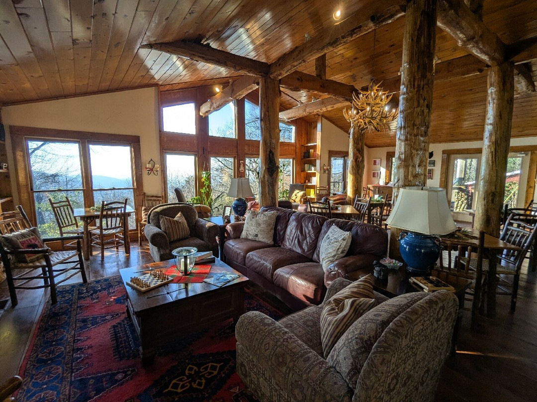 The Overlook Inn主图