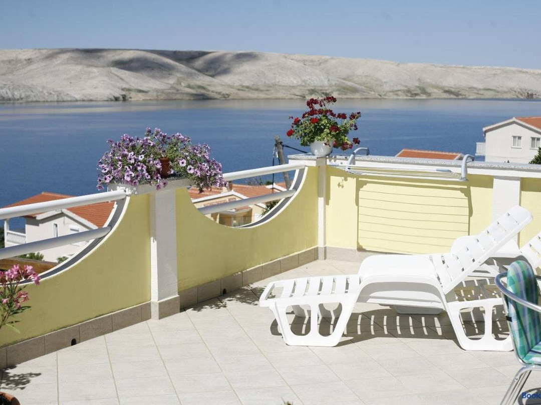Apartments Roza