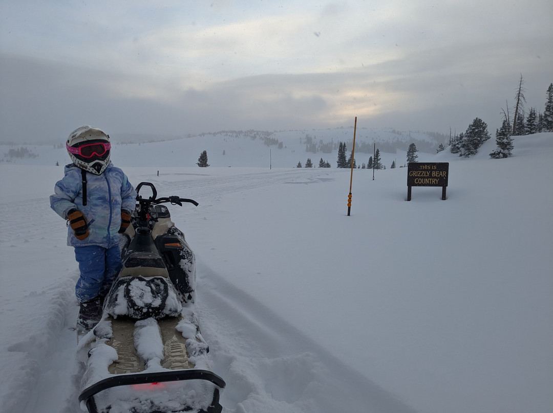 Top of the World Resort along Beartooth Highway主图