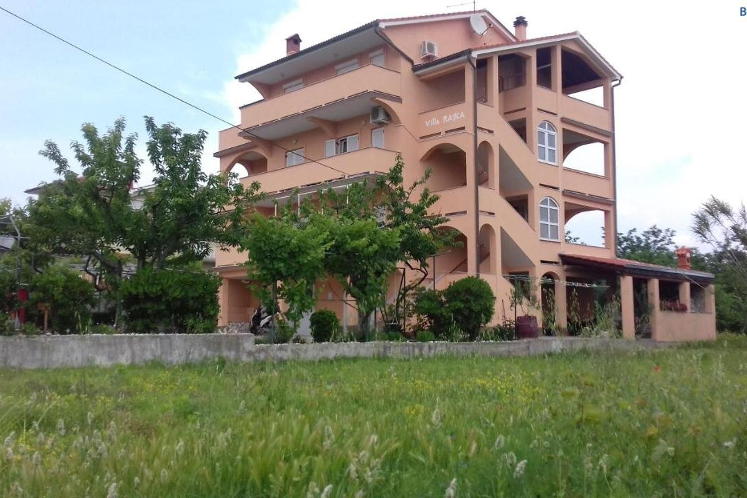 劳伊考公寓酒店