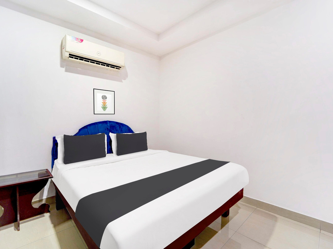 Hotel O Kunnamangalam Near Bus Stand