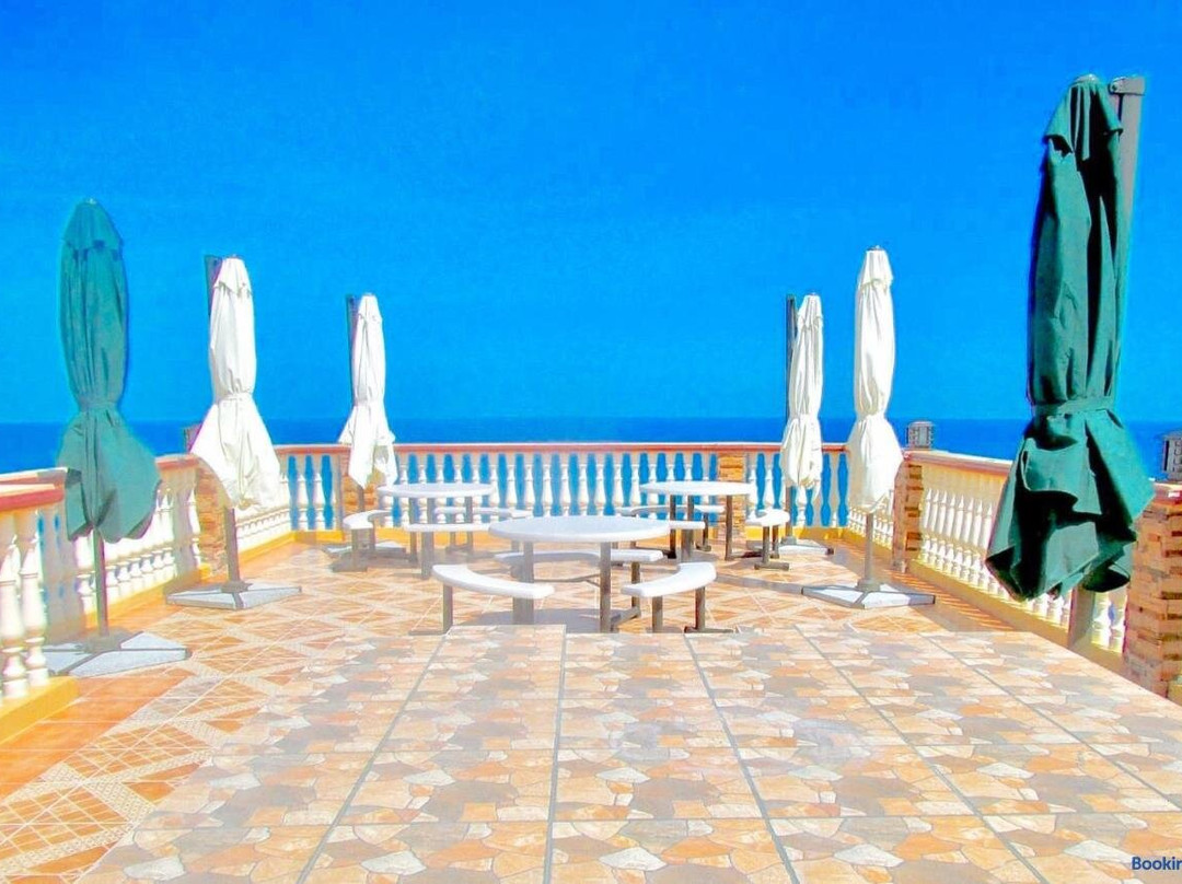 RedDoorz @ Joyce Palace Antique