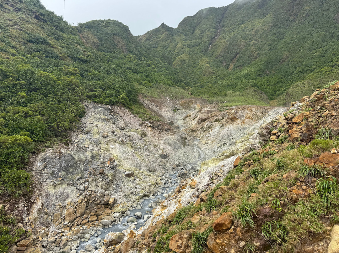 Boiling Lake-Morne Trois Pitons National Park必去景点