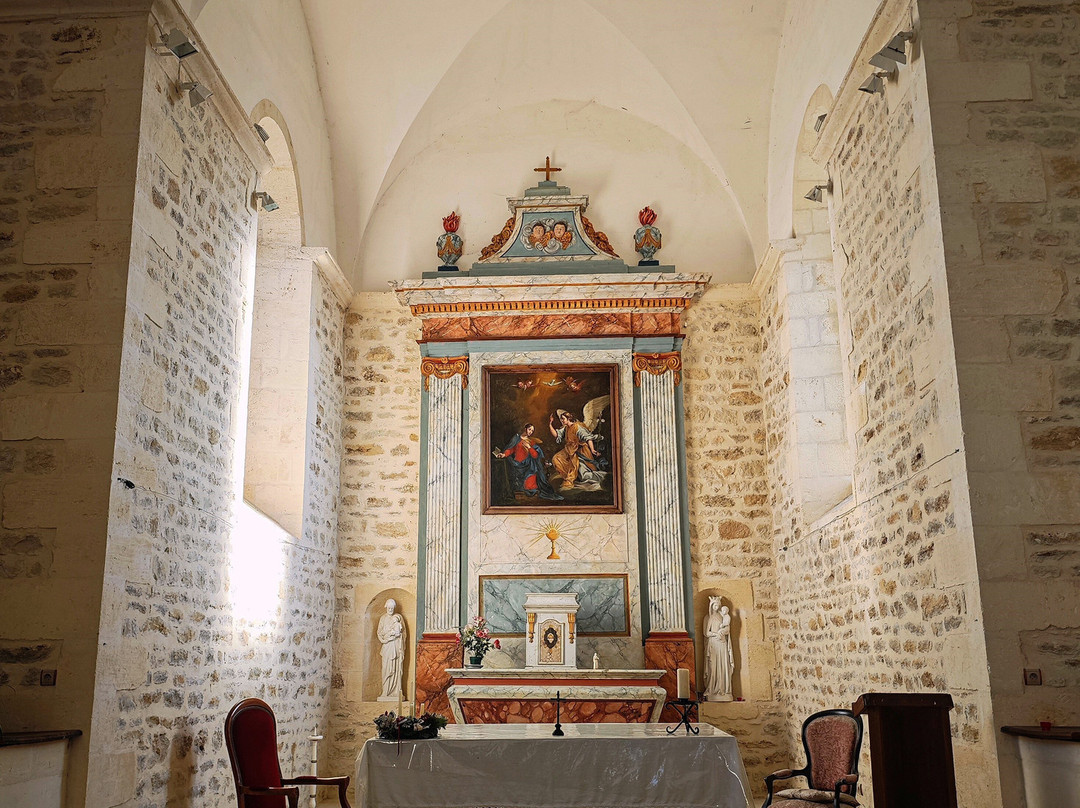 Église Saint-Mathurin de La Benâte景点图片