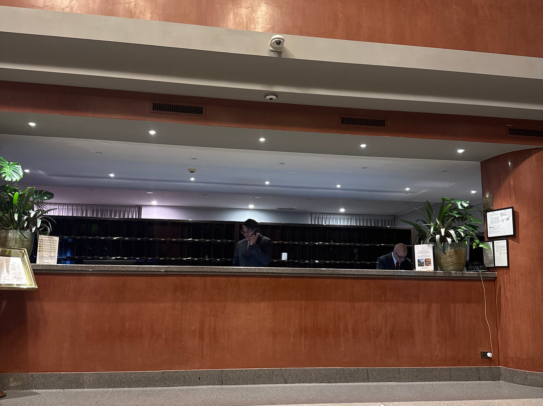皇宫酒店主图