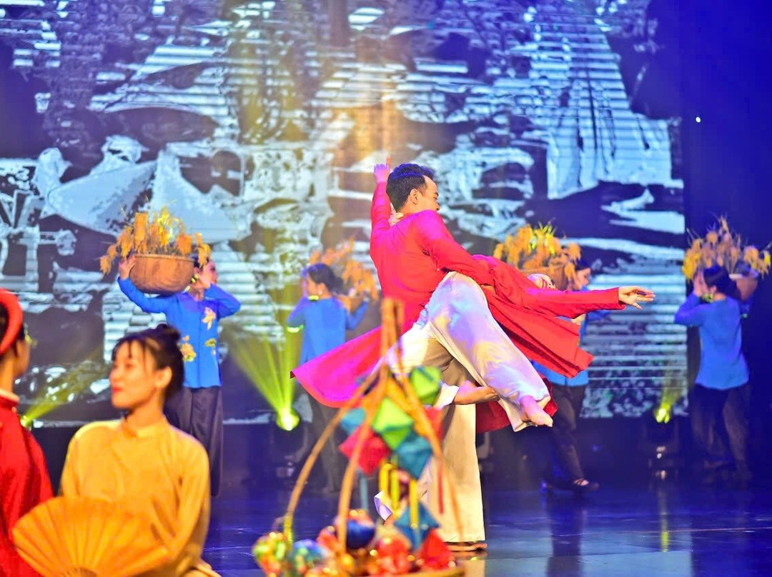 Ao Dai Show Da Nang-Khue My必去景点