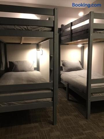 Highlander Hostel